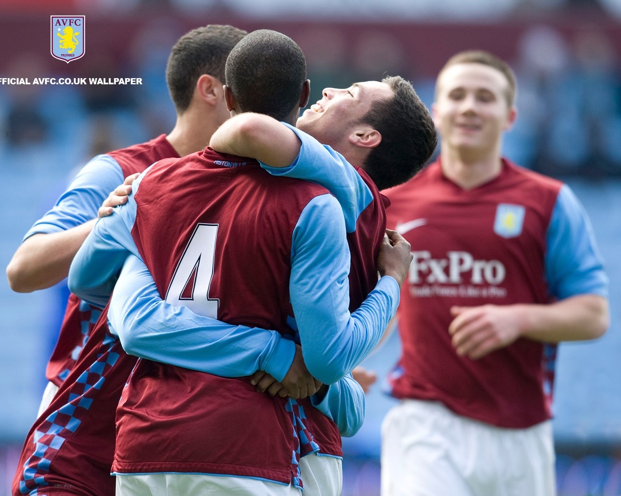 科曼：诺阿-朗和我说，那不勒斯季前28天集训他从没见过球