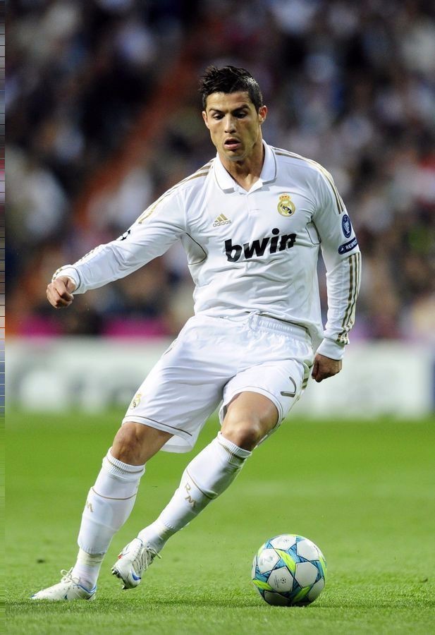 庆祝建队126周年！巴萨官方社媒晒诺坎普球场海报