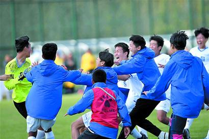 英媒：一名苏格兰球员膝盖受伤等待救护车近10小时，政府道歉