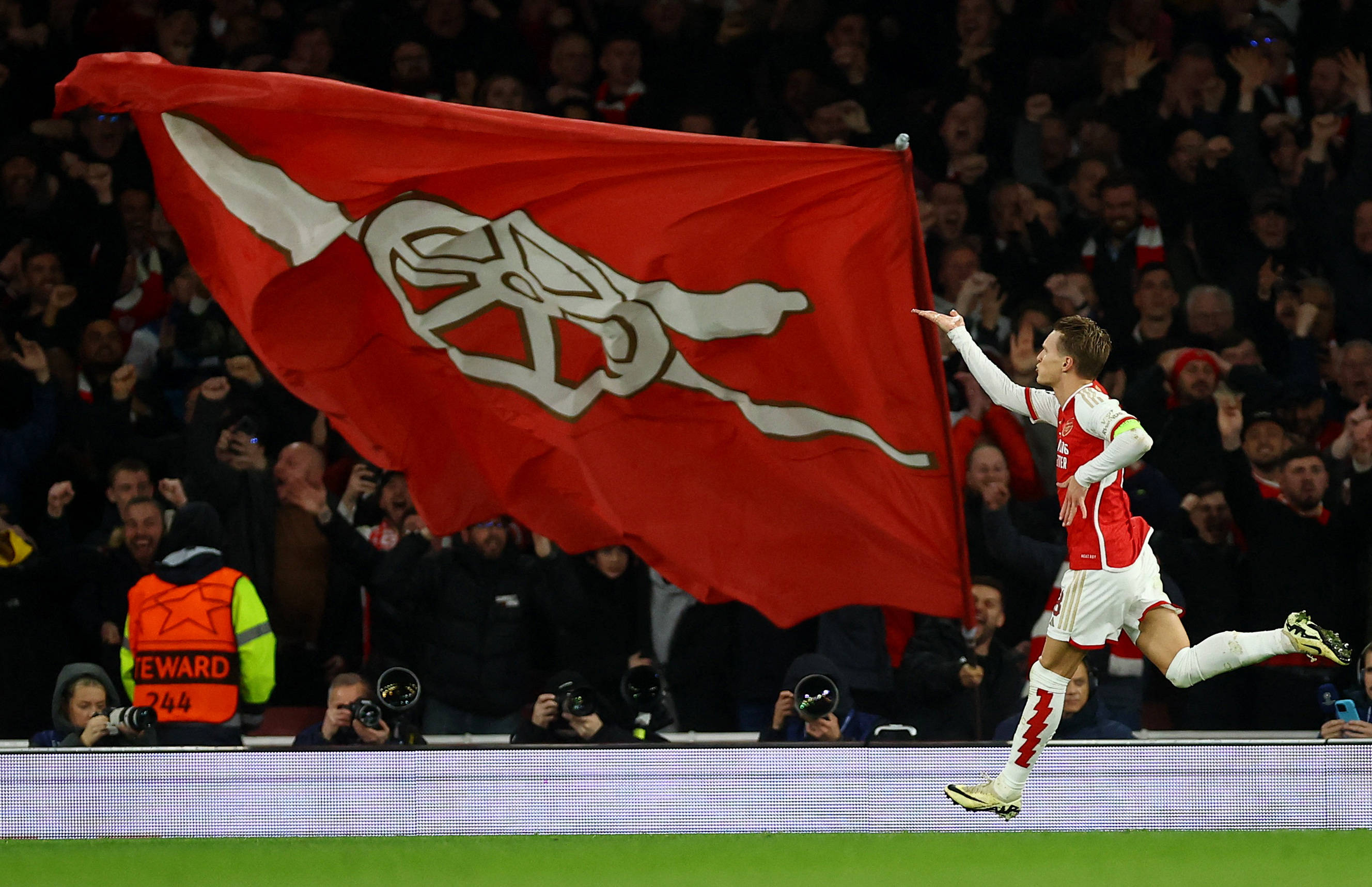 利物浦取胜后，斯洛特领悟三大用人关键，萨拉赫非铁打主力已成现实