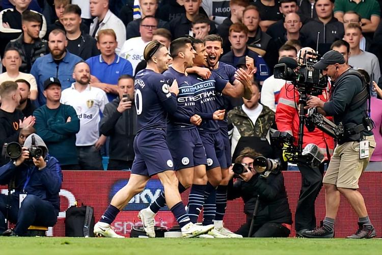 2025残特奥会乒乓小将获家人助威，父亲记录每场比赛