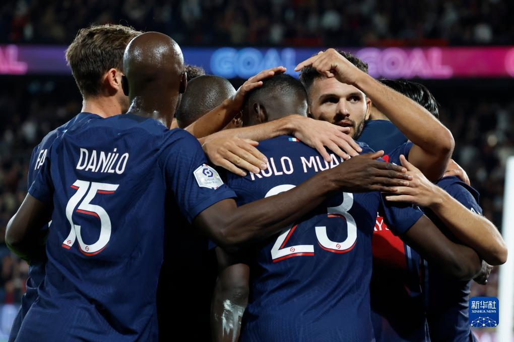 法尔克：巴萨确实对凯恩感兴趣，但很难承担其解约金+年薪