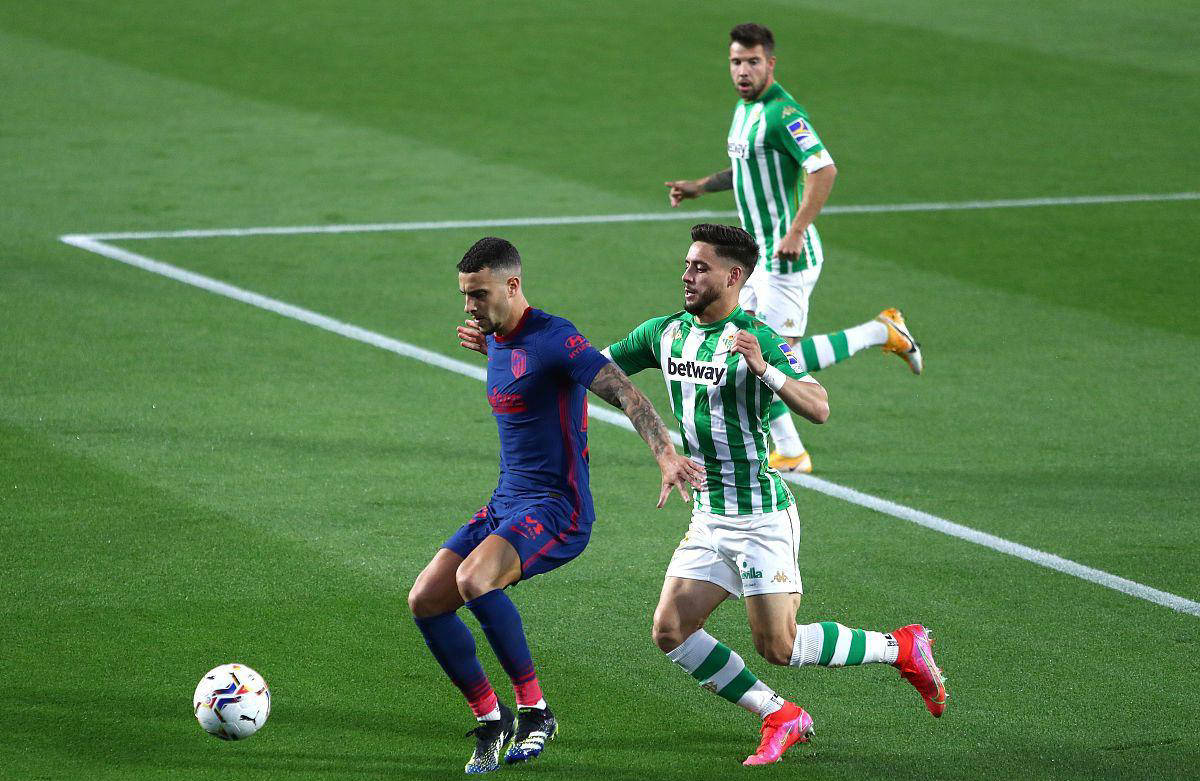 名宿：阿克利乌什须谨慎选下家，枪手巴黎多特都可能签他