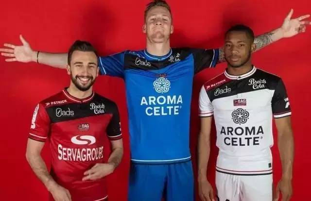 雷霆11月24日以122-95大胜开拓者，杨瀚森打破中国球员NBA得分纪录，展现强大实力。