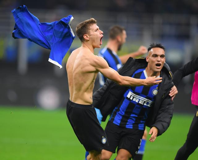 浓眉：弗拉格在琢磨如何在高压下打好球，把球稳稳传给队友